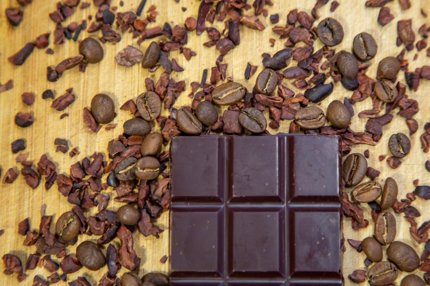 Dark Mocha Bar + Nibs